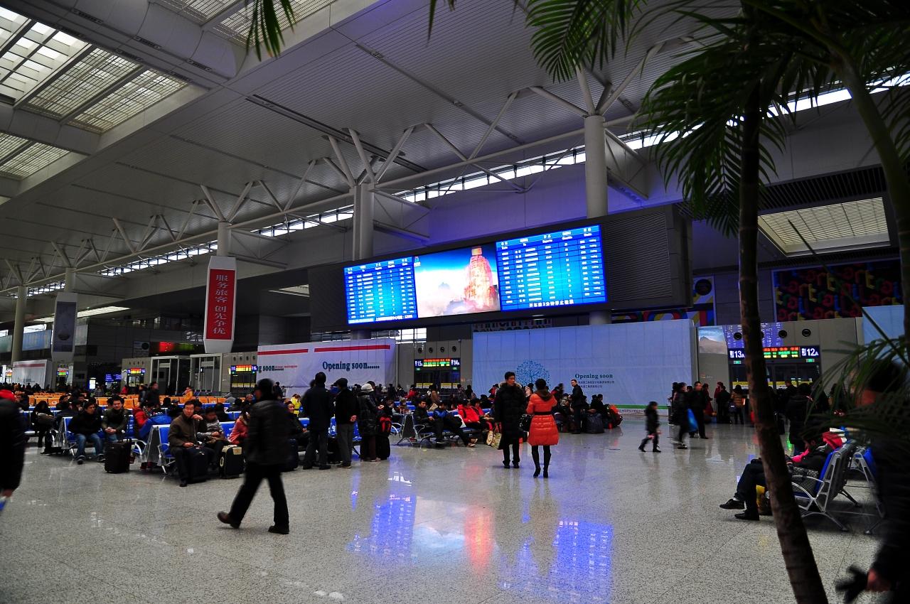 5000㎡以上軌道交通公共區域中央空調解決方案