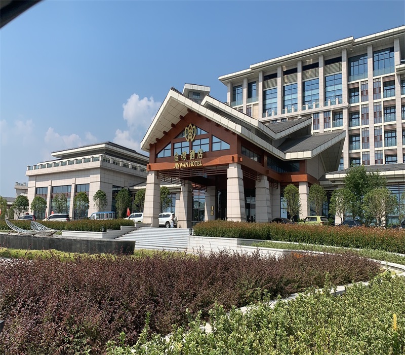 100539731.jpg 150810337.jpg